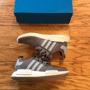 Adidas Nmd ( grey rope laces included)